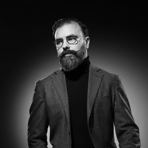 Portrait de Yassir Qaissi, co-fondateur de RiskSonnar, Head of IT Architecture & Innovation AXA